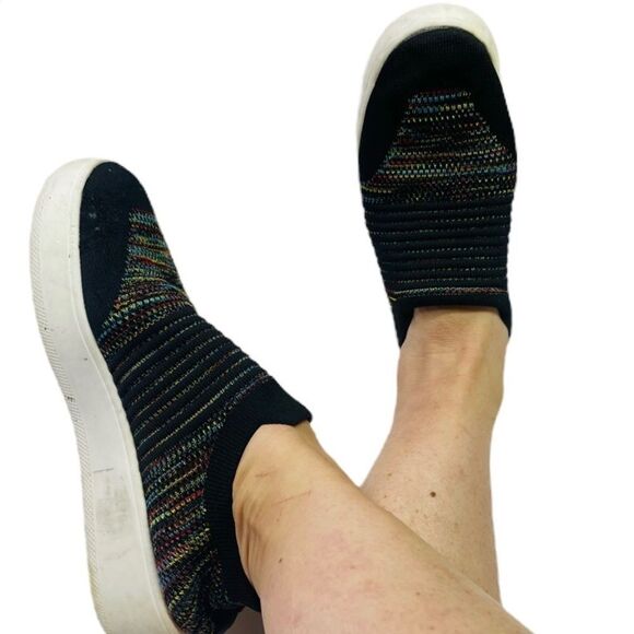 Steve Madden Gillis-C Slip-On Sneakers  - Size 6 - Picture 3 of 13